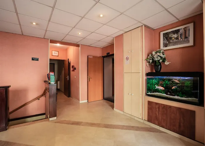 Neptune Place D'ItalieHotel Pas Cher Paris